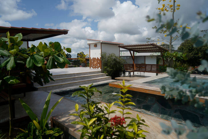 Hotel con jacuzzi en Pereira - Finca Hotel Yerbabuena